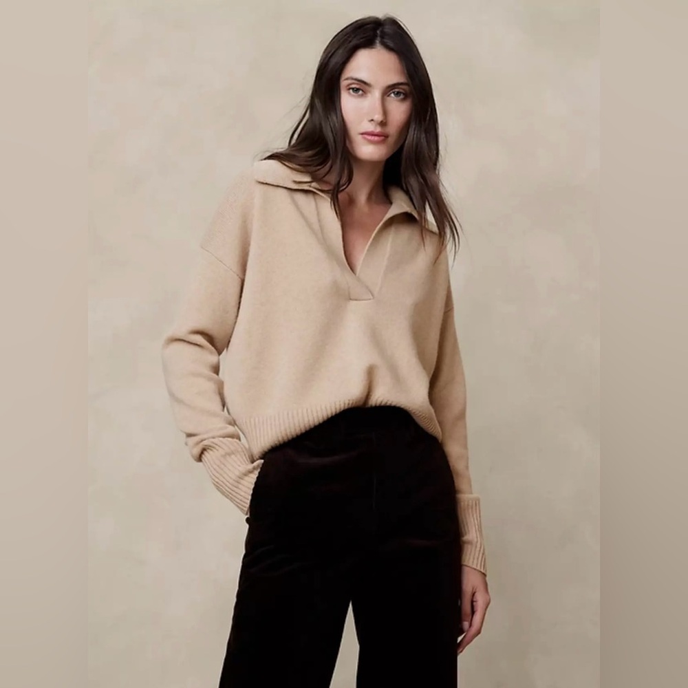 Banana Republic Beige V-Neck Polo Sweater shown ep 3, With Love, Meghan netflix